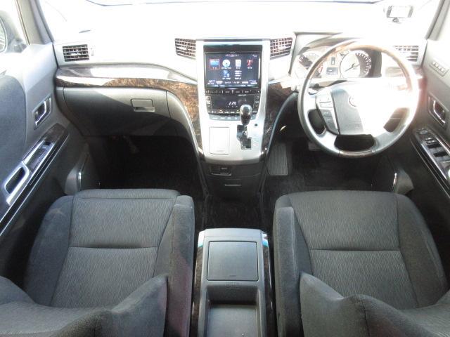 2.4Z Gエディション 社外9インチメモリーナビ/フリップダウンモニター社外11.4インチ/ヘッドランプHID/ETC/EBD付ABS/横滑り防止装置/TV/エアバッグ運転席/エアバッグ助手席(4枚目)