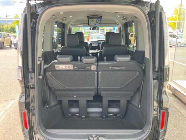 ステップワゴンスパーダ スパーダハイブリッドＧ・ＥＸホンダセンシング　新品タイヤ／保証書／純正　ＳＤナビ／フリップダウンモニター　純正　１１．６インチ／衝突安全装置／両側電動スライドドア／シートヒーター／車線逸脱防止支援システム／シート　ハーフレザー　バックカメラ（20枚目）
