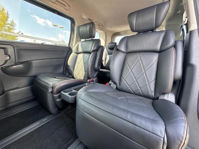 エルグランド ハイウェイスタープレミアム　新品タイヤ／保証書／純正　ＳＤナビ／フリップダウンモニター／両側電動スライドドア／シートヒーター／シート　フルレザー／電動バックドア／ＥＴＣ／ＥＢＤ付ＡＢＳ／横滑り防止装置／フルセグＴＶ　革シート（8枚目）