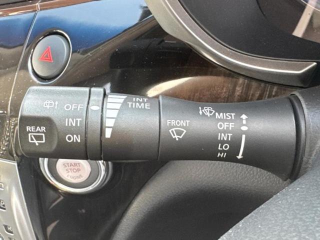 エルグランド ハイウェイスタープレミアム　新品タイヤ／保証書／純正　ＳＤナビ／フリップダウンモニター／両側電動スライドドア／シートヒーター／シート　フルレザー／電動バックドア／ＥＴＣ／ＥＢＤ付ＡＢＳ／横滑り防止装置／フルセグＴＶ　革シート（17枚目）