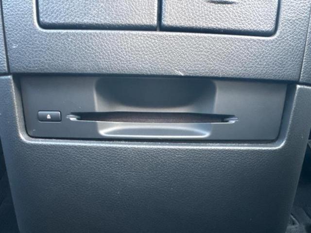 エルグランド ハイウェイスタープレミアム　新品タイヤ／保証書／純正　ＳＤナビ／フリップダウンモニター／両側電動スライドドア／シートヒーター／シート　フルレザー／電動バックドア／ＥＴＣ／ＥＢＤ付ＡＢＳ／横滑り防止装置／フルセグＴＶ　革シート（41枚目）