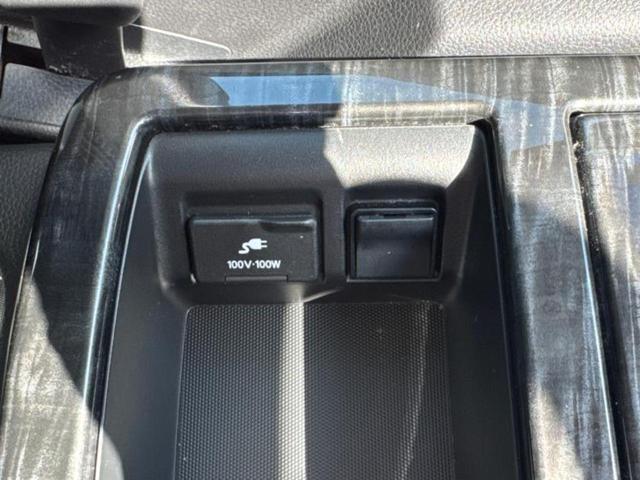 エルグランド ハイウェイスタープレミアム　新品タイヤ／保証書／純正　ＳＤナビ／フリップダウンモニター／両側電動スライドドア／シートヒーター／シート　フルレザー／電動バックドア／ＥＴＣ／ＥＢＤ付ＡＢＳ／横滑り防止装置／フルセグＴＶ　革シート（43枚目）