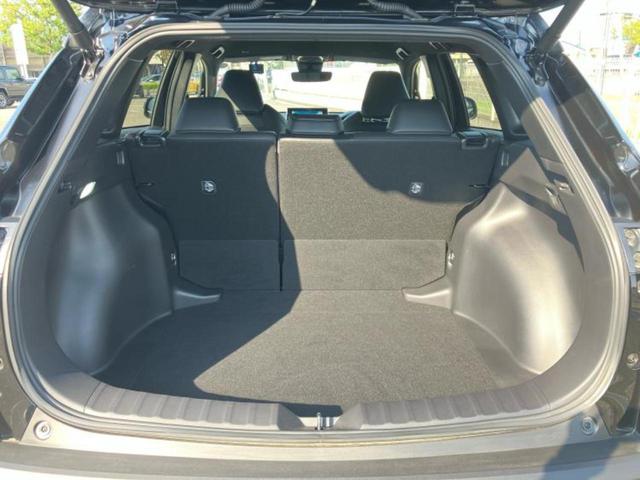 カローラクロス Z 新品タイヤ/純正エアロ/保証書/ディスプレイオーディオ+ナビ9インチ/衝突安全装置/シートヒーター/パノラミックビューモニター/車線逸脱防止支援システム/シート ハーフレザー 衝突被害軽減システム(19枚目)