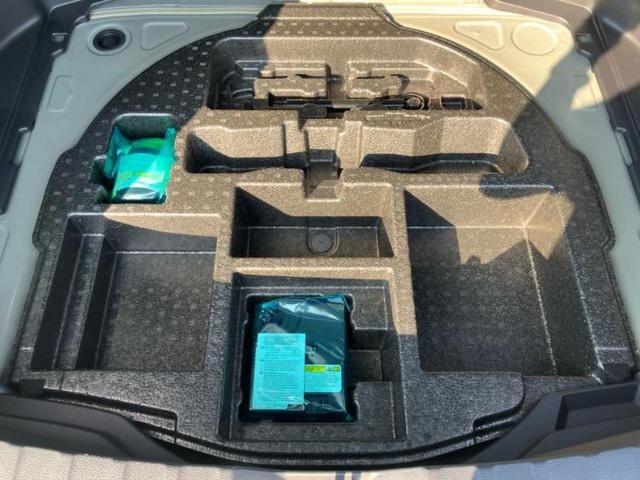 カローラクロス Z 新品タイヤ/純正エアロ/保証書/ディスプレイオーディオ+ナビ9インチ/衝突安全装置/シートヒーター/パノラミックビューモニター/車線逸脱防止支援システム/シート ハーフレザー 衝突被害軽減システム(25枚目)