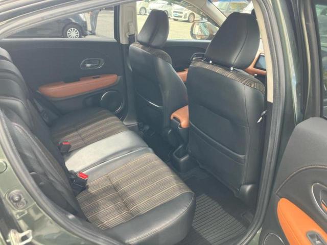 ヴェゼル ハイブリッドZ 新品タイヤ/純正 ナビ/衝突安全装置/シートヒーター/シート ハーフレザー/ヘッドランプ LED/Bluetooth接続/ETC/EBD付ABS/横滑り防止装置/アイドリングストップ バックカメラ(5枚目)