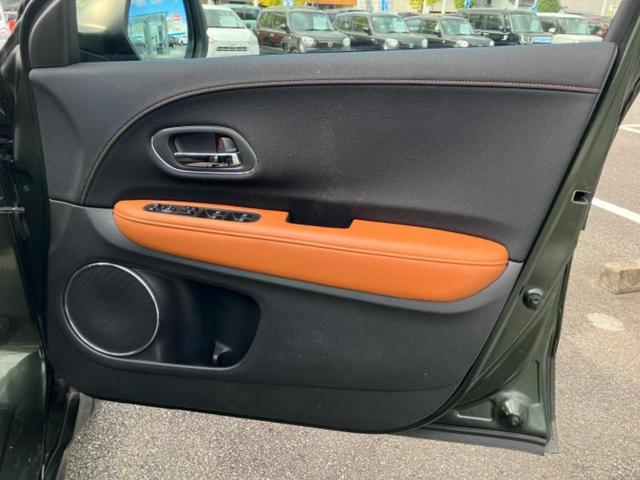 ヴェゼル ハイブリッドZ 新品タイヤ/純正 ナビ/衝突安全装置/シートヒーター/シート ハーフレザー/ヘッドランプ LED/Bluetooth接続/ETC/EBD付ABS/横滑り防止装置/アイドリングストップ バックカメラ(19枚目)