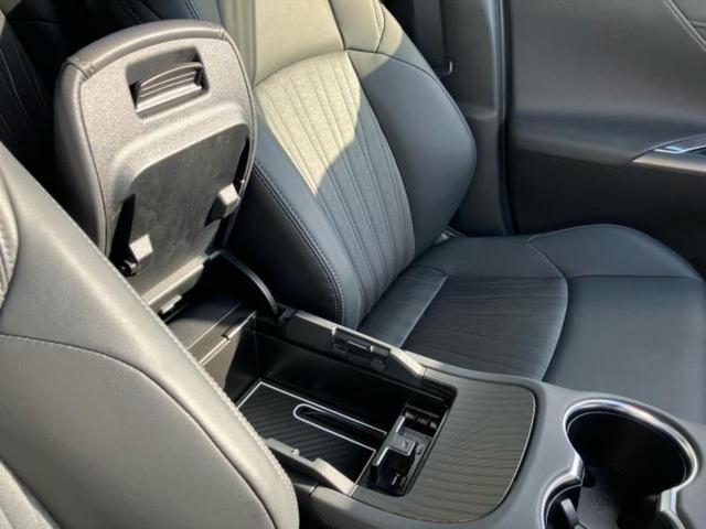 ハリアー Z 新品タイヤ/純正エアロ/保証書/純正 11.6インチ SDナビ/デジタルインナーミラー/衝突安全装置/車線逸脱防止支援システム/シート 合皮/電動バックドア/ヘッドランプ LED/ETC フルエアロ(31枚目)