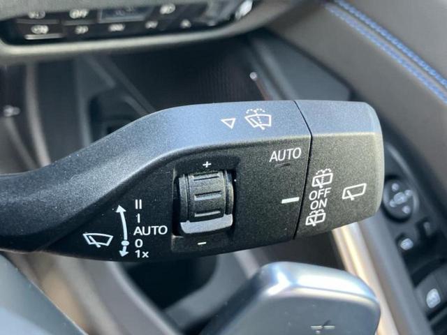 3シリーズ 4WD320d xDriveツーリングMスポーツ 保証書/純正 ナビ/衝突安全装置/シートヒーター/全方位モニター/車線逸脱防止支援システム/シート ハーフレザー/パーキングアシスト 自動操舵/電動バックドア/ドライブレコーダー 社外 全周囲カメラ(18枚目)