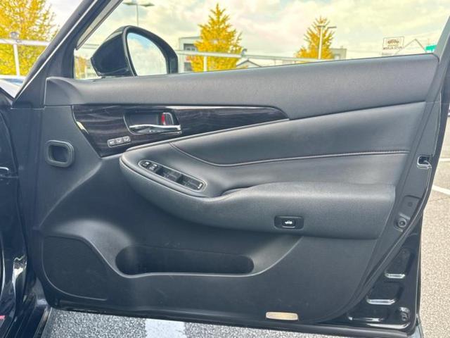 クラウンハイブリッド ハイブリッドアスリートG 保証書/純正 8インチ SDナビ/シートヒーター/シート フルレザー/ヘッドランプ LED/ETC/EBD付ABS/横滑り防止装置/アイドリングストップ/バックモニター/フルセグTV/DVD 革シート(19枚目)