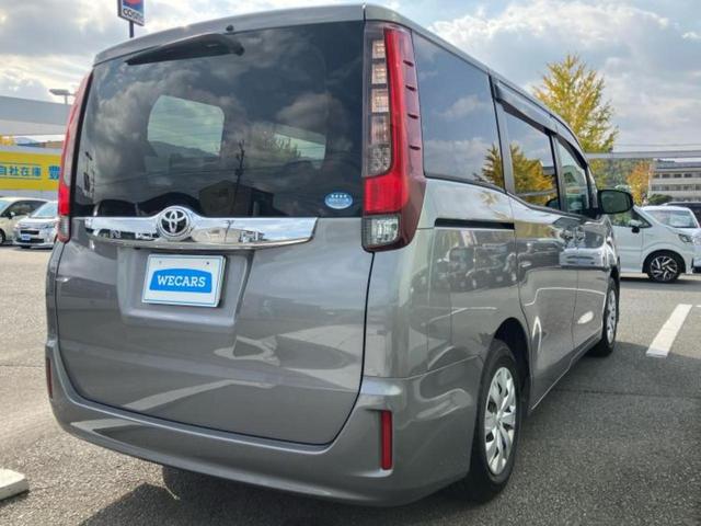 ノア Xディライトプラス 新品タイヤ/保証書/純正 SDナビ/フリップダウンモニター/両側電動スライドドア/ETC/EBD付ABS/横滑り防止装置/アイドリングストップ/フルセグTV/エアバッグ 運転席/エアバッグ 助手席(3枚目)