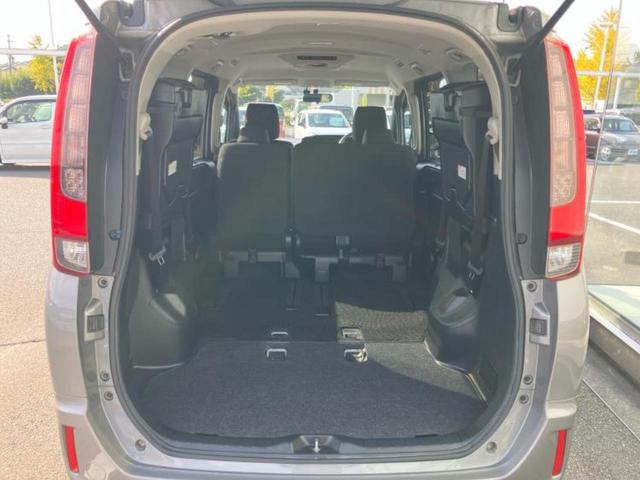 ノア Xディライトプラス 新品タイヤ/保証書/純正 SDナビ/フリップダウンモニター/両側電動スライドドア/ETC/EBD付ABS/横滑り防止装置/アイドリングストップ/フルセグTV/エアバッグ 運転席/エアバッグ 助手席(21枚目)