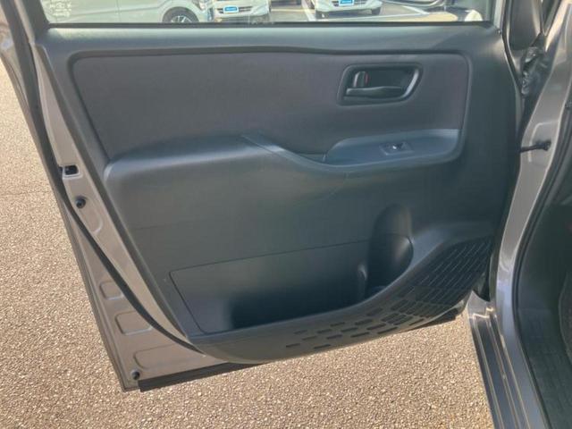 ノア Xディライトプラス 新品タイヤ/保証書/純正 SDナビ/フリップダウンモニター/両側電動スライドドア/ETC/EBD付ABS/横滑り防止装置/アイドリングストップ/フルセグTV/エアバッグ 運転席/エアバッグ 助手席(23枚目)