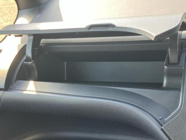 ノア Xディライトプラス 新品タイヤ/保証書/純正 SDナビ/フリップダウンモニター/両側電動スライドドア/ETC/EBD付ABS/横滑り防止装置/アイドリングストップ/フルセグTV/エアバッグ 運転席/エアバッグ 助手席(38枚目)