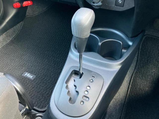 ヴィッツ F 新品タイヤ/保証書/純正 SDナビ/ヘッドランプ LED/EBD付ABS/ワンセグTV/エアバッグ 運転席/エアバッグ 助手席/アルミホイール 社外 15インチ/パワーウインドウ LEDヘッドランプ(18枚目)