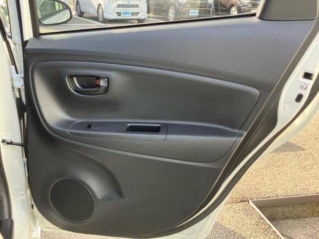 ヴィッツ F 新品タイヤ/保証書/純正 SDナビ/ヘッドランプ LED/EBD付ABS/ワンセグTV/エアバッグ 運転席/エアバッグ 助手席/アルミホイール 社外 15インチ/パワーウインドウ LEDヘッドランプ(21枚目)