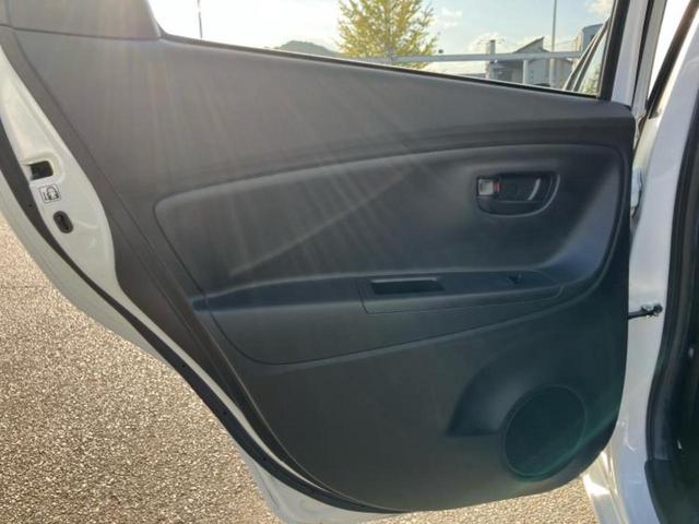 ヴィッツ F 新品タイヤ/保証書/純正 SDナビ/ヘッドランプ LED/EBD付ABS/ワンセグTV/エアバッグ 運転席/エアバッグ 助手席/アルミホイール 社外 15インチ/パワーウインドウ LEDヘッドランプ(22枚目)