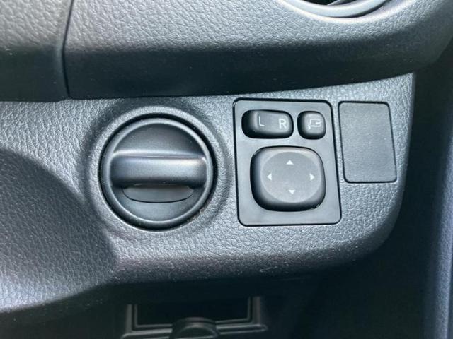 ヴィッツ F 新品タイヤ/保証書/純正 SDナビ/ヘッドランプ LED/EBD付ABS/ワンセグTV/エアバッグ 運転席/エアバッグ 助手席/アルミホイール 社外 15インチ/パワーウインドウ LEDヘッドランプ(25枚目)