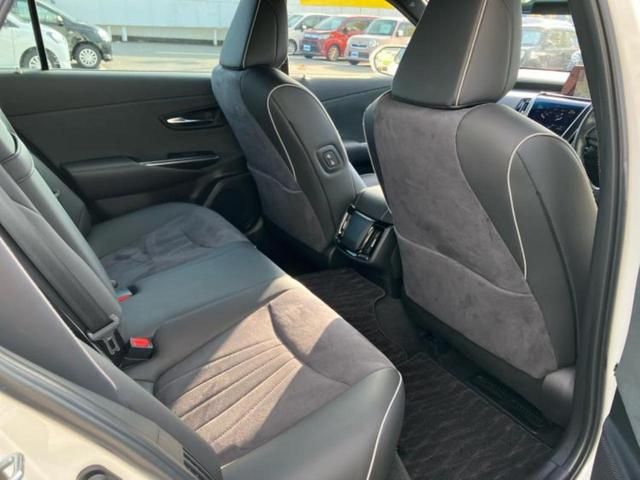 クラウンハイブリッド RSアドバンス 新品タイヤ/保証書/純正 8インチ SDナビ/衝突安全装置/シートヒーター/車線逸脱防止支援システム/シート ハーフレザー/ヘッドランプ LED/ETC/EBD付ABS/横滑り防止装置 バックカメラ(5枚目)