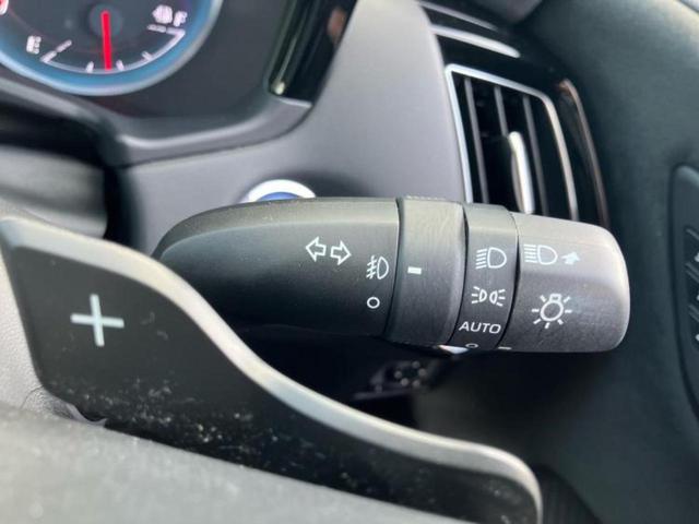 クラウンハイブリッド RSアドバンス 新品タイヤ/保証書/純正 8インチ SDナビ/衝突安全装置/シートヒーター/車線逸脱防止支援システム/シート ハーフレザー/ヘッドランプ LED/ETC/EBD付ABS/横滑り防止装置 バックカメラ(17枚目)