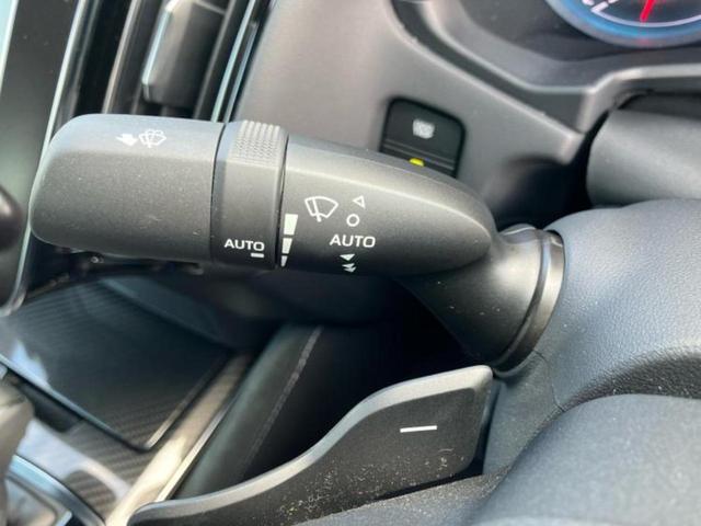 クラウンハイブリッド RSアドバンス 新品タイヤ/保証書/純正 8インチ SDナビ/衝突安全装置/シートヒーター/車線逸脱防止支援システム/シート ハーフレザー/ヘッドランプ LED/ETC/EBD付ABS/横滑り防止装置 バックカメラ(18枚目)