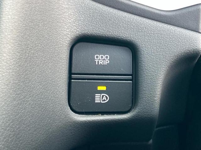 クラウンハイブリッド RSアドバンス 新品タイヤ/保証書/純正 8インチ SDナビ/衝突安全装置/シートヒーター/車線逸脱防止支援システム/シート ハーフレザー/ヘッドランプ LED/ETC/EBD付ABS/横滑り防止装置 バックカメラ(31枚目)