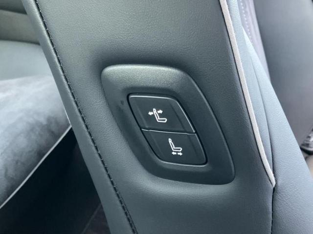 クラウンハイブリッド RSアドバンス 新品タイヤ/保証書/純正 8インチ SDナビ/衝突安全装置/シートヒーター/車線逸脱防止支援システム/シート ハーフレザー/ヘッドランプ LED/ETC/EBD付ABS/横滑り防止装置 バックカメラ(40枚目)