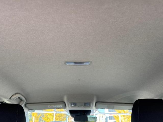 ＷＥＣＡＲＳでは各商談席に大型モニターをご用意しております！見やすい大画面でゆったりと全国の在庫をご覧いただけます！是非ご来店お待ちしております！