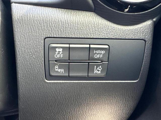 国産車から輸入車まで多様なお客様のニーズのお応えできるように、全国規模で豊富な在庫展開！車のことならＷＥＣＡＲＳへ！