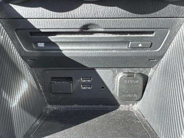 ＷＥＣＡＲＳでは各商談席に大型モニターをご用意しております！見やすい大画面でゆったりと全国の在庫をご覧いただけます！是非ご来店お待ちしております！