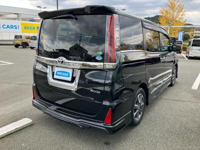 ノア Ｓｉダブルバイビー２　新品タイヤ／純正エアロ／保証書／純正　９インチ　ＳＤナビ／衝突安全装置／両側電動スライドドア／車線逸脱防止支援システム／シート　ハーフレザー／ヘッドランプ　ＬＥＤ／ＥＴＣ／ＥＢＤ付ＡＢＳ　フルエアロ（3枚目）