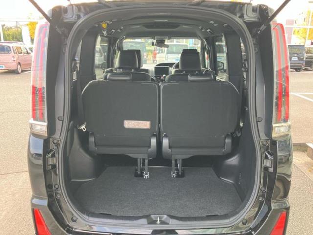 ノア Ｓｉダブルバイビー２　新品タイヤ／純正エアロ／保証書／純正　９インチ　ＳＤナビ／衝突安全装置／両側電動スライドドア／車線逸脱防止支援システム／シート　ハーフレザー／ヘッドランプ　ＬＥＤ／ＥＴＣ／ＥＢＤ付ＡＢＳ　フルエアロ（20枚目）