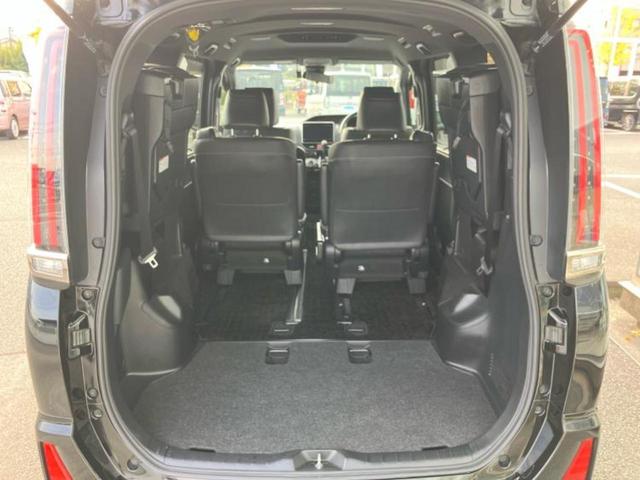 ノア Ｓｉダブルバイビー２　新品タイヤ／純正エアロ／保証書／純正　９インチ　ＳＤナビ／衝突安全装置／両側電動スライドドア／車線逸脱防止支援システム／シート　ハーフレザー／ヘッドランプ　ＬＥＤ／ＥＴＣ／ＥＢＤ付ＡＢＳ　フルエアロ（21枚目）