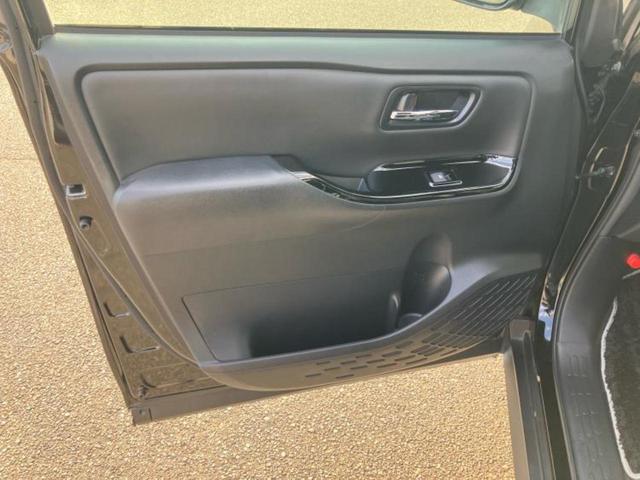 ノア Ｓｉダブルバイビー２　新品タイヤ／純正エアロ／保証書／純正　９インチ　ＳＤナビ／衝突安全装置／両側電動スライドドア／車線逸脱防止支援システム／シート　ハーフレザー／ヘッドランプ　ＬＥＤ／ＥＴＣ／ＥＢＤ付ＡＢＳ　フルエアロ（24枚目）