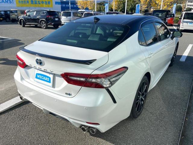 カムリ ＷＳレザーパッケージ　新品タイヤ／保証書／ディスプレイオーディオ＋ナビ／衝突安全装置／シートヒーター／パノラミックビューモニター／車線逸脱防止支援システム／シート　フルレザー／ドライブレコーダー　純正　革シート　電動シート（3枚目）