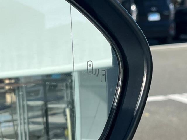 カムリ ＷＳレザーパッケージ　新品タイヤ／保証書／ディスプレイオーディオ＋ナビ／衝突安全装置／シートヒーター／パノラミックビューモニター／車線逸脱防止支援システム／シート　フルレザー／ドライブレコーダー　純正　革シート　電動シート（12枚目）