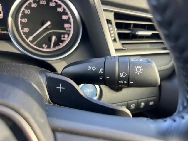 カムリ ＷＳレザーパッケージ　新品タイヤ／保証書／ディスプレイオーディオ＋ナビ／衝突安全装置／シートヒーター／パノラミックビューモニター／車線逸脱防止支援システム／シート　フルレザー／ドライブレコーダー　純正　革シート　電動シート（15枚目）