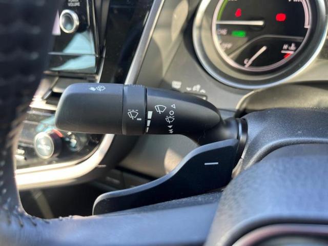 カムリ ＷＳレザーパッケージ　新品タイヤ／保証書／ディスプレイオーディオ＋ナビ／衝突安全装置／シートヒーター／パノラミックビューモニター／車線逸脱防止支援システム／シート　フルレザー／ドライブレコーダー　純正　革シート　電動シート（16枚目）