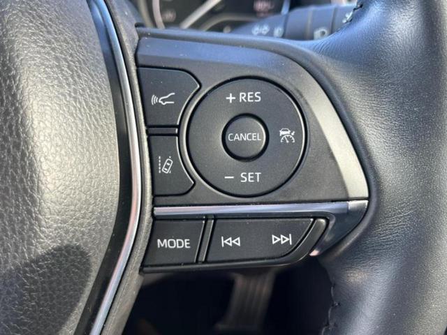 カムリ ＷＳレザーパッケージ　新品タイヤ／保証書／ディスプレイオーディオ＋ナビ／衝突安全装置／シートヒーター／パノラミックビューモニター／車線逸脱防止支援システム／シート　フルレザー／ドライブレコーダー　純正　革シート　電動シート（24枚目）