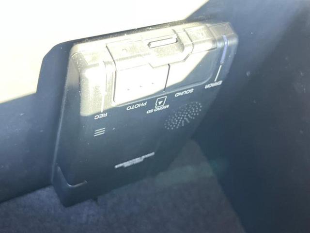 カムリ ＷＳレザーパッケージ　新品タイヤ／保証書／ディスプレイオーディオ＋ナビ／衝突安全装置／シートヒーター／パノラミックビューモニター／車線逸脱防止支援システム／シート　フルレザー／ドライブレコーダー　純正　革シート　電動シート（29枚目）