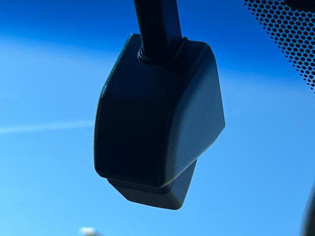 カムリ ＷＳレザーパッケージ　新品タイヤ／保証書／ディスプレイオーディオ＋ナビ／衝突安全装置／シートヒーター／パノラミックビューモニター／車線逸脱防止支援システム／シート　フルレザー／ドライブレコーダー　純正　革シート　電動シート（35枚目）