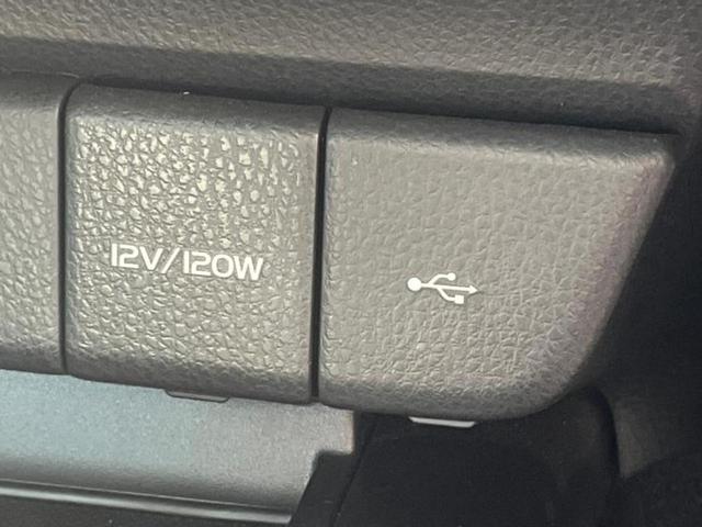 カムリ ＷＳレザーパッケージ　新品タイヤ／保証書／ディスプレイオーディオ＋ナビ／衝突安全装置／シートヒーター／パノラミックビューモニター／車線逸脱防止支援システム／シート　フルレザー／ドライブレコーダー　純正　革シート　電動シート（36枚目）