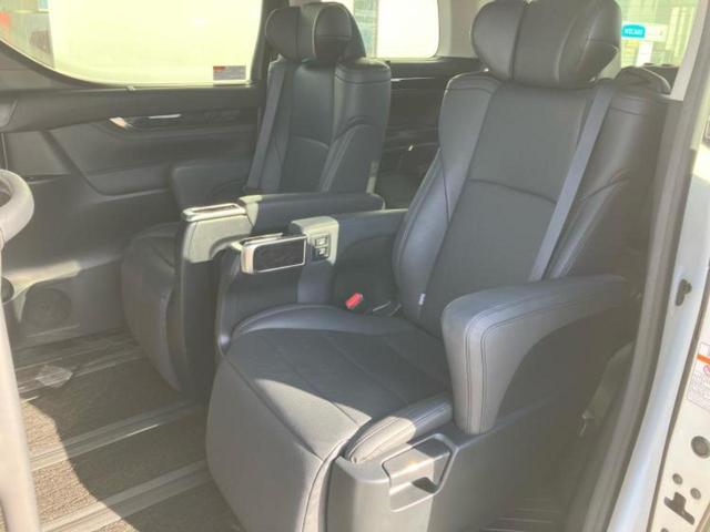 アルファード Ｓ　Ｃパッケージ　新品タイヤ／純正エアロ／保証書／社外　１０インチ　ＳＤナビ／フリップダウンモニター　社外　１２．８インチ／両側電動スライドドア／シート　合皮／電動バックドア／ヘッドランプ　ＬＥＤ／ＥＴＣ　フルエアロ（8枚目）