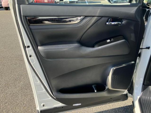 アルファード Ｓ　Ｃパッケージ　新品タイヤ／純正エアロ／保証書／社外　１０インチ　ＳＤナビ／フリップダウンモニター　社外　１２．８インチ／両側電動スライドドア／シート　合皮／電動バックドア／ヘッドランプ　ＬＥＤ／ＥＴＣ　フルエアロ（23枚目）