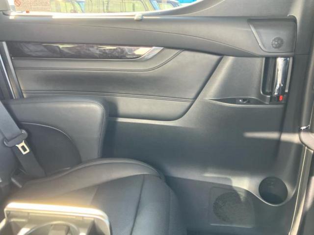 アルファード Ｓ　Ｃパッケージ　新品タイヤ／純正エアロ／保証書／社外　１０インチ　ＳＤナビ／フリップダウンモニター　社外　１２．８インチ／両側電動スライドドア／シート　合皮／電動バックドア／ヘッドランプ　ＬＥＤ／ＥＴＣ　フルエアロ（25枚目）