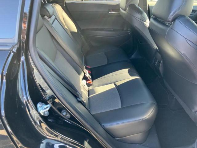 カローラクロス ハイブリッドＺ　保証書／ディスプレイオーディオ９インチ／衝突安全装置／シートヒーター／車線逸脱防止支援システム／シート　ハーフレザー／電動バックドア／ヘッドランプ　ＬＥＤ／ＥＴＣ／ＥＢＤ付ＡＢＳ　衝突被害軽減システム（5枚目）