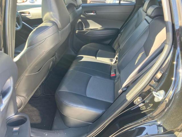 カローラクロス ハイブリッドＺ　保証書／ディスプレイオーディオ９インチ／衝突安全装置／シートヒーター／車線逸脱防止支援システム／シート　ハーフレザー／電動バックドア／ヘッドランプ　ＬＥＤ／ＥＴＣ／ＥＢＤ付ＡＢＳ　衝突被害軽減システム（7枚目）