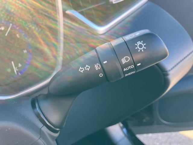 カローラクロス ハイブリッドＺ　保証書／ディスプレイオーディオ９インチ／衝突安全装置／シートヒーター／車線逸脱防止支援システム／シート　ハーフレザー／電動バックドア／ヘッドランプ　ＬＥＤ／ＥＴＣ／ＥＢＤ付ＡＢＳ　衝突被害軽減システム（14枚目）