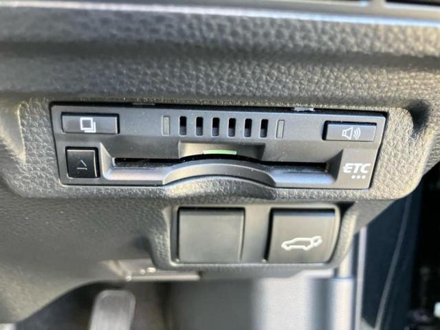 カローラクロス ハイブリッドＺ　保証書／ディスプレイオーディオ９インチ／衝突安全装置／シートヒーター／車線逸脱防止支援システム／シート　ハーフレザー／電動バックドア／ヘッドランプ　ＬＥＤ／ＥＴＣ／ＥＢＤ付ＡＢＳ　衝突被害軽減システム（17枚目）