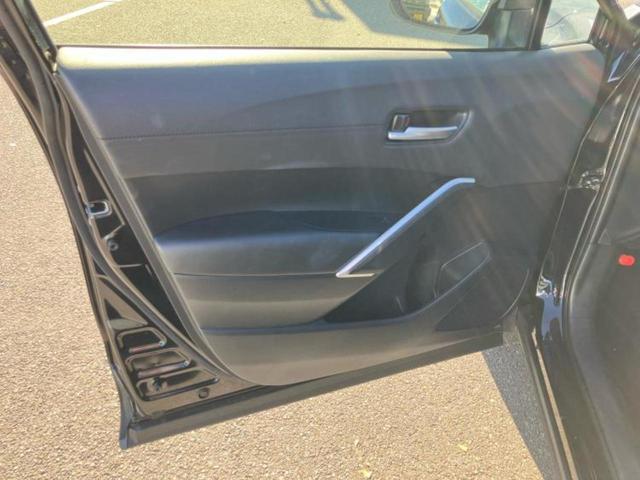 カローラクロス ハイブリッドＺ　保証書／ディスプレイオーディオ９インチ／衝突安全装置／シートヒーター／車線逸脱防止支援システム／シート　ハーフレザー／電動バックドア／ヘッドランプ　ＬＥＤ／ＥＴＣ／ＥＢＤ付ＡＢＳ　衝突被害軽減システム（21枚目）