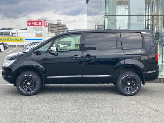 デリカＤ：５ ４ＷＤ　Ｄパワーパッケージ　新品タイヤ／社外　ナビ／フリップダウンモニター　社外　１０．１インチ／シートヒーター／ＥＢＤ付ＡＢＳ／横滑り防止装置／フルセグＴＶ／エアバッグ　運転席／エアバッグ　助手席／ＭＴモード付き　後席モニター（2枚目）